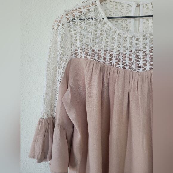 Umgee Crochet Shoulder Ruffle Top Size Small Pink Cream Boho - Picture 4 of 7